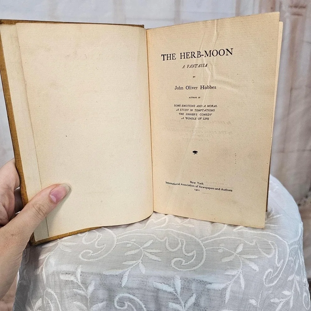 The Herb Moon John Oliver Hobbes Red Orange Antiquarian Novel Book 1901 Fantasy